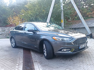 Ford Fusion foto 2