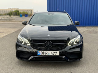 Mercedes E-Class foto 1