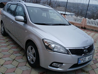 KIA Ceed Sw foto 2