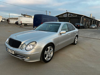 Mercedes E-Class foto 8