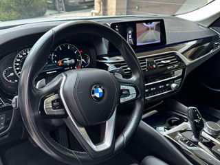 BMW 5 Series foto 2