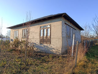Vând Casa (110m2), pe 10 sote, satul Rautel linga or.Bălți