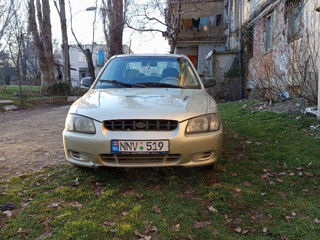 Hyundai Accent foto 3