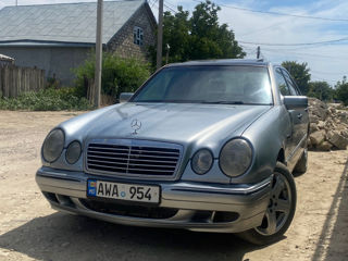 Mercedes E-Class