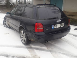 Audi A4 foto 2