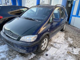 Opel Zafira foto 1