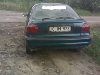 Ford Mondeo foto 1