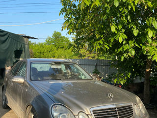 Mercedes E-Class W211 foto 0