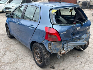 Toyota Yaris foto 3