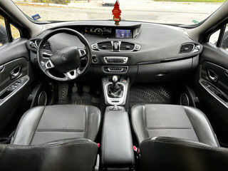 Renault Grand Scenic foto 8