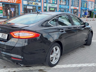 Ford Fusion foto 9