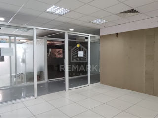 Chirie spatiu comercial, prima linie, cu flux intens foto 10