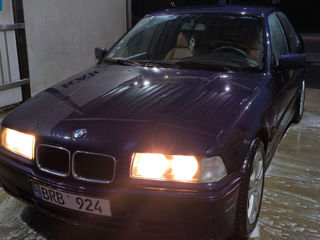 BMW 3 Series foto 2