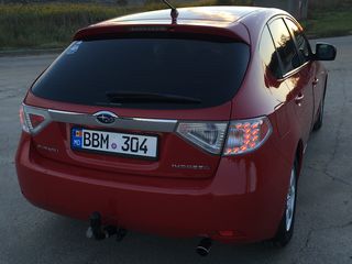 Subaru Impreza foto 8