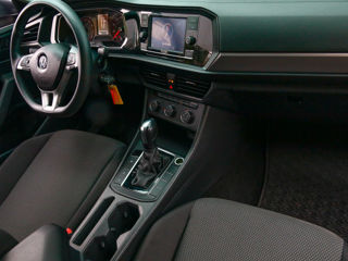 Volkswagen Jetta foto 9