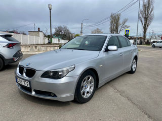 BMW 5 Series foto 1