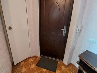 Vindem urgent apartament cu o odaie situat pe str.Vadul lui Voda, inersectie cu Sadoveanu . foto 7