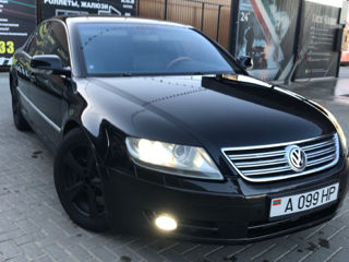 Volkswagen Phaeton foto 1