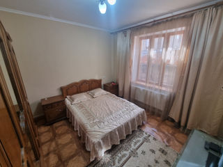 Apartament cu 2 camere, 85 m², Centru, Chișinău foto 3