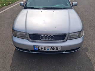 Audi A4 foto 1