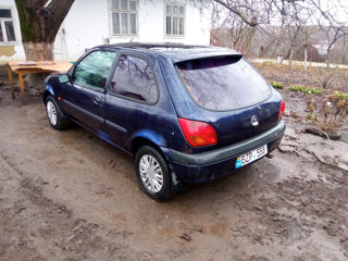 Ford Fiesta foto 6