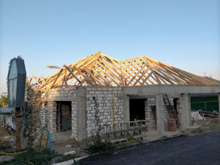 Lucrari de constructii,betonare , zidarie.