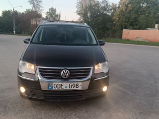 Volkswagen Touran foto 3