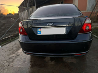 Ford Mondeo foto 4