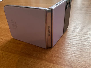 Samsung z flip4 5G go dual sim foto 2