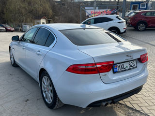 Jaguar XE foto 5