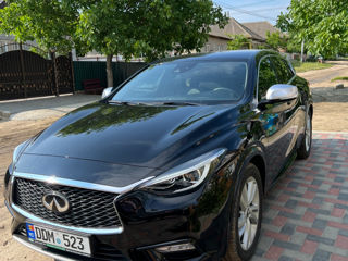 Infiniti Q30