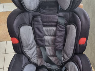 Продам автокресло MCC 3in1 Convertible Baby Child Car Safety Booster Seat Group 1/2/3 9-36 kg