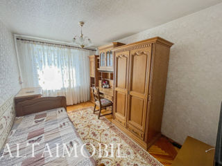 Apartament cu 4 camere, 85 m², Buiucani, Chișinău foto 8