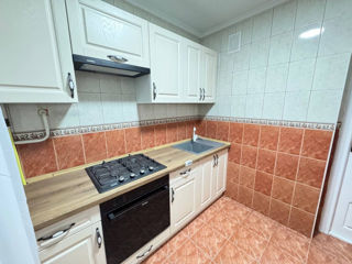 Apartament cu 2 camere, 46 m², Botanica, Chișinău foto 5