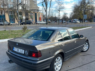 BMW 3 Series foto 4