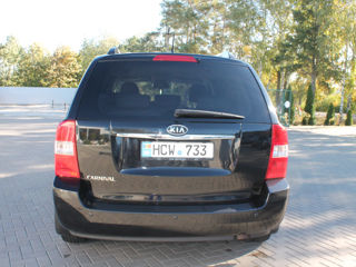 KIA Carnival foto 5