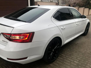 Skoda Superb foto 3