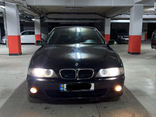 BMW 5 Series foto 5