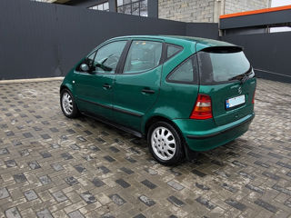 Mercedes A-Class foto 3