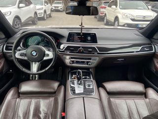 BMW 7 Series foto 8