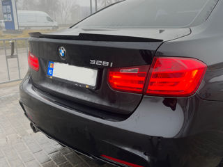 BMW 3 Series foto 5