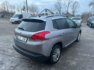 Peugeot 2008 foto 6