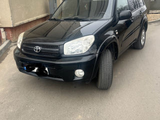 Toyota Rav 4 фото 1