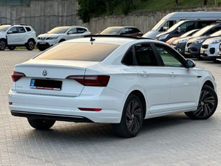 Volkswagen Jetta foto 5