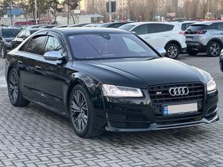 Audi S8 foto 4