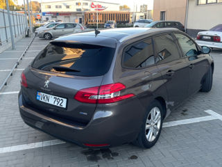 Peugeot 308 foto 2