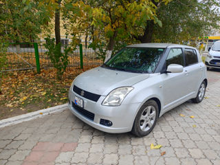 Suzuki Swift foto 4