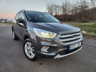 Ford Kuga foto 2