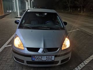 Mitsubishi Colt foto 6