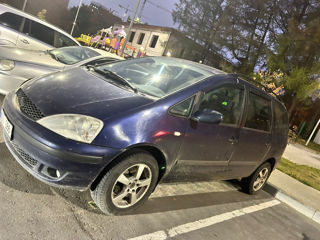 Ford Galaxy foto 2